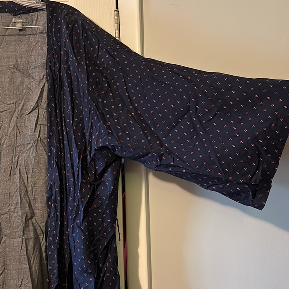 Aerie Robe - Picture 2 of 3